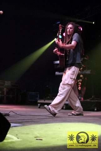Martin Zobel (D) with The Sunrise Band 15. Chiemsee Reggae Festival, Übersee - Tant Stage 16. August 2009 (16).JPG